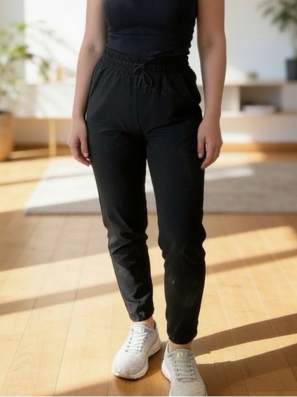 Women's Active Light High-Rise Taper Pants - All in Motion - Black Medium NWT